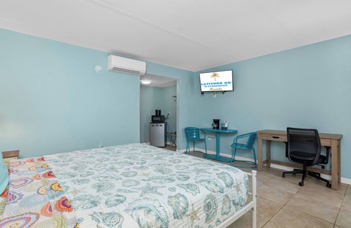 Fort Myers Beach Resort | Tropical King Studio in Fort Myers Beach