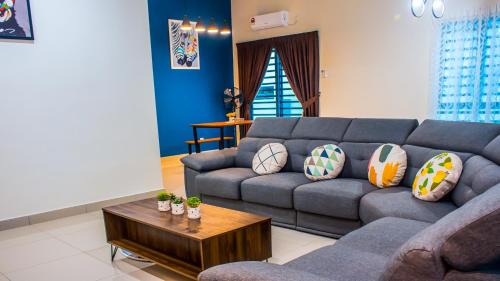 Hulu Kinta House | TROPICAL LIVINGS MERU IPOH HOMESTAY by Grab A Stay