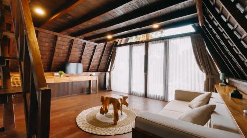 Nyambu Villa | Tropical modern 1 bedroom close to canggu