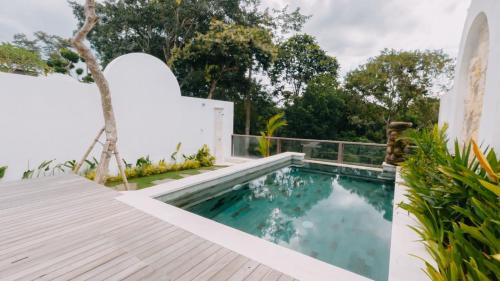 Nyambu Villa | Tropical modern 1 bedroom close to canggu