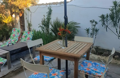 Cullar Apartment | Tropical oasis, rural Andalucía—tropical garden, huge pool, perfect for couples