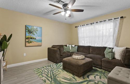 Pinellas Park House | Tropical Oasis FL Pinellas Park