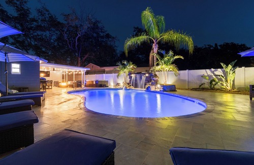 Terrace Park House | Tropical Oasis in the Heart of Tampa - Perfect for Families or Couples