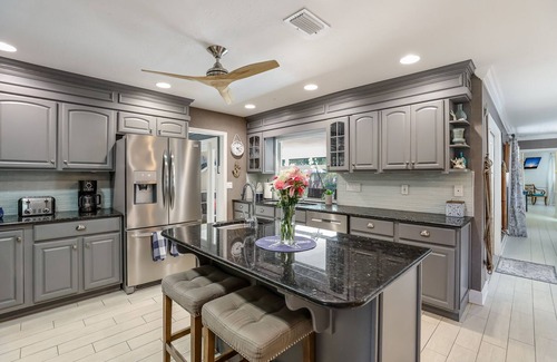 Palma Sola House | Tropical Oasis: Pool, Tiki Hut and Near Anna Maria Island