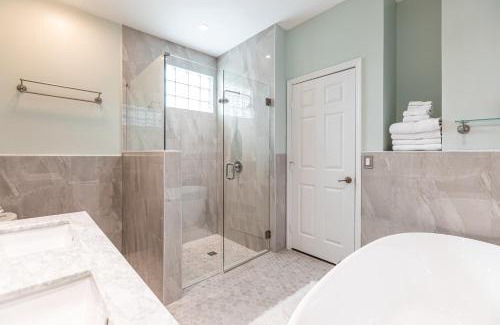 Boynton Beach House | Tropical Oasis with Heated Pool