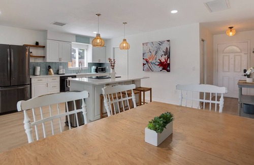 Walsingham House | Tropical on 108th