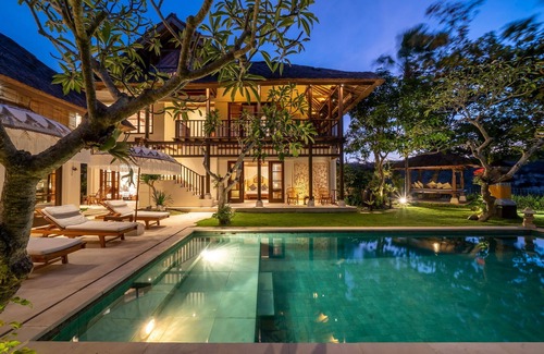 Jimbaran Bay Villa | Tropical Paradise 3 Bedroom Villa, Jimbaran