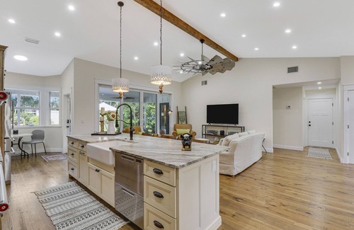 Jupiter Farms House | Tropical Paradise in Jupiter Farms with Heated Pool and bocce court, sleeps 7