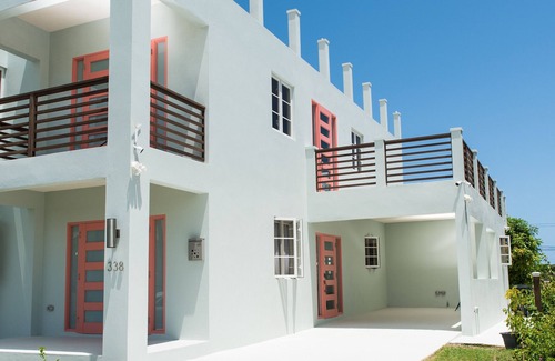 Work Hall House | Tropical paradise with all the modern amenities