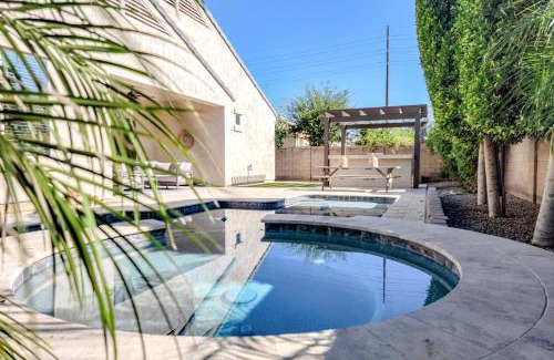 Chandler House | Tropical Poolside Paradise