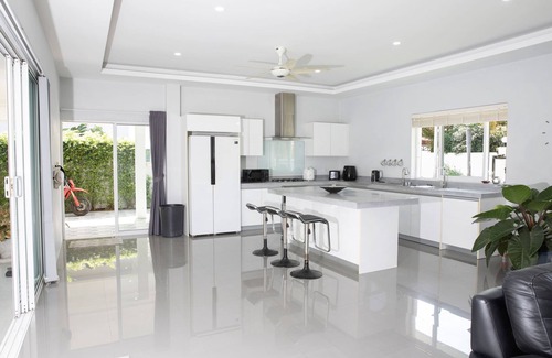 Thong Krut Villa | Tropical Private Pool Villa Koh Samui