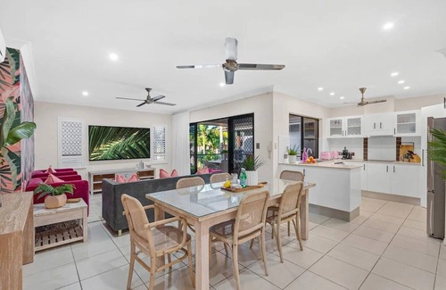 Mooroobool Villa | Tropical Resort - La Palma