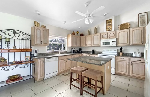 Rotonda West Villa | Tropical Retreat, full refund*, heated pool, dog ok
