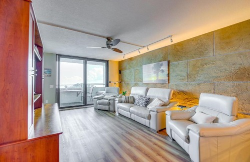 Hudson Apartment | Tropical Retreat with Pool and Tennis Courts in Hudson