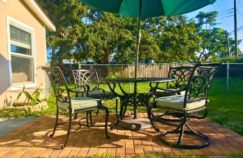 Tropic House | Tropical Suite with Garden near Beaches & Nature in Melbourne