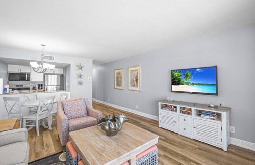 Captiva Condo | *Tropical Tranquility Awaits – A Stunning One-Bedroom, One-Bathroom