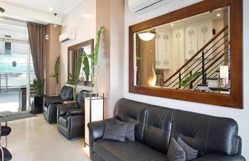 Pio del Pilar House | Tropical Twin Escape – Avitel Townhouse Stay