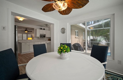 South Pinellas Community Council House | Tropical vacation home in St. Petersburg - only 5 minutes from the beach!