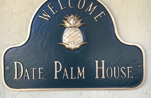 Venice East House | Tropical Venice East Bungalow Heated Pool Minutes to Restaurants, Beaches, Golf