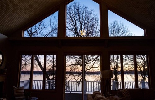 Vergas House | Trowbridge Lake Home
