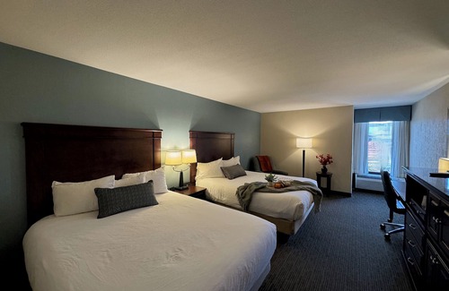 Troy Hotel | Troy Inn & Suites