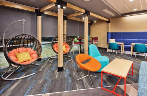 Auburn Hotel | Tru by Hilton Auburn