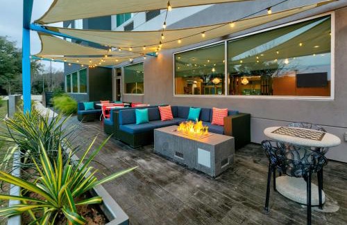 McNeil Hotel | Tru By Hilton Austin Nw Arboretum, Tx