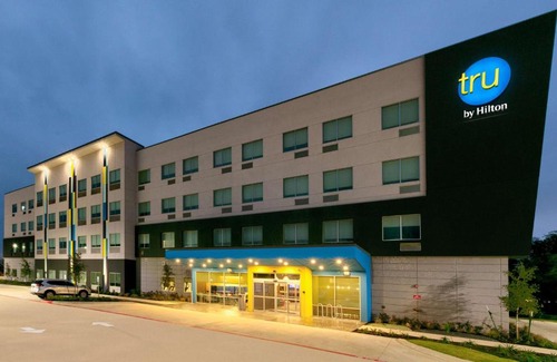 McNeil Hotel | Tru By Hilton Austin Nw Arboretum, Tx