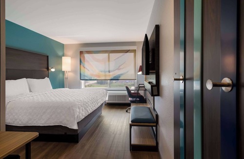 Novi Hotel | Tru By Hilton Novi Detroit