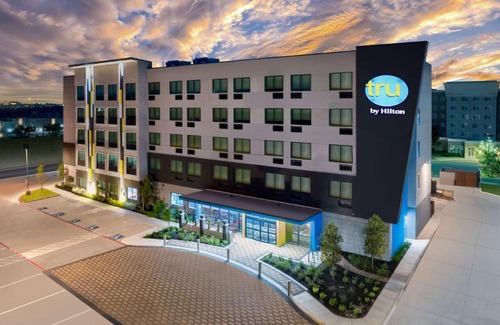 Far North Central Hotel | Tru By Hilton San Antonio At The Rim, Tx