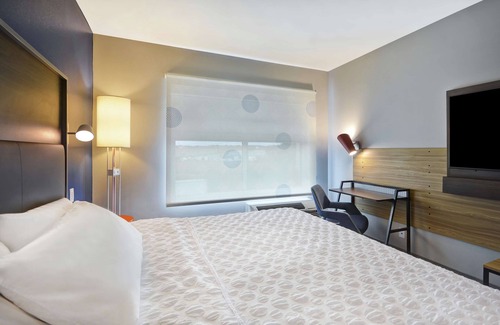 Winchester Hotel | TRU By Hilton Winchester