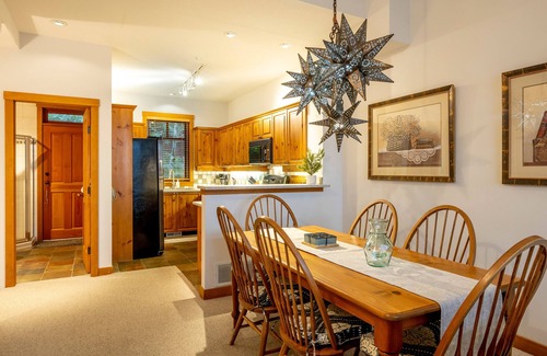 Nordic Estates House | True Ski IN/OUT | Private Hot Tub | Garage | Mountain Views | Managed By Aloha Whistler