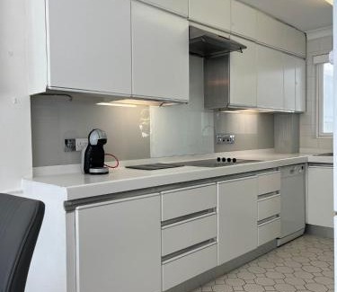 Harlow House | Truehome Close to Stansted Airport