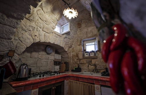 Impalata House | Trulletto with swimming pool in Monopoli