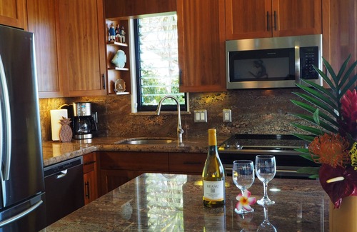 Honokowai Condo | Truly Oceanfront - Rare 3BR - Amazing Sunsets & Awesome Views - SunsetShoresMaui
