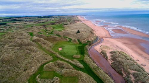 Aberdeen Hotel | Trump MacLeod House & Lodge, Scotland