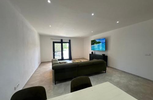 Grote Berg Apartment | Trupiaal Apartment - Regal Rentals Curacao