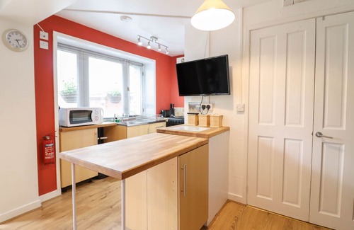 Bangor Apartment | TRYFAN, with a garden in Bangor