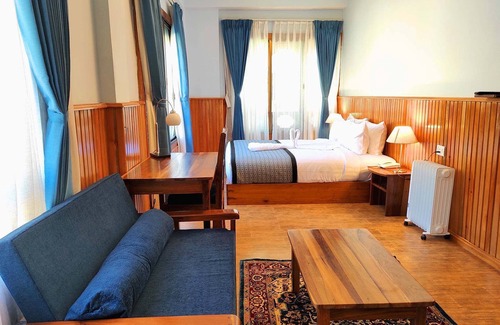 Paro Hotel | Tshang Tshang Villa