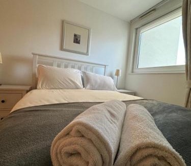 Selhurst Apartment | TTSA - 2 Bedroom Apartment-Croydon - Mayday Hospital