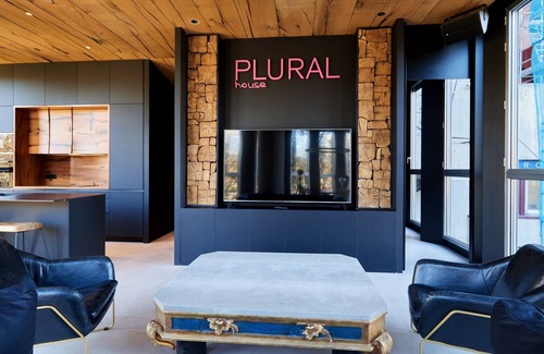 Primer Ensanche Apartment | TuApartamento - PLURAL - Edificio Singular