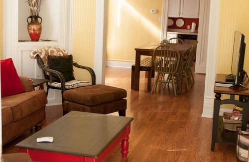 New Braunfels House | Tuber’s Paradise Walk to Wurstfest