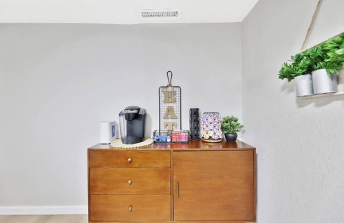Sunnyside House | Tucked Away Chalet! 2BD with ~Fully Fenced Yard~