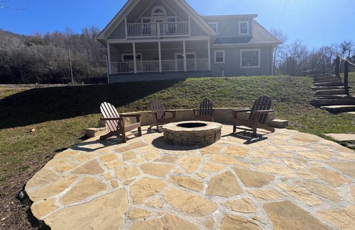 Cullowhee House | Tucked Inn on the Tuckasegee River.