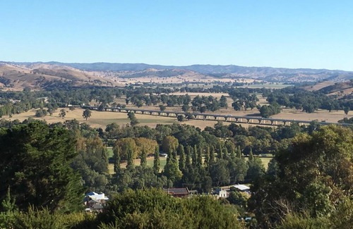 South Gundagai Hotel | Tuckerbox Motor Inn