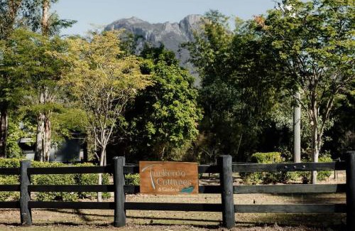 Rathdowney House | Tuckeroo Cottages - Blue Wren Cottage