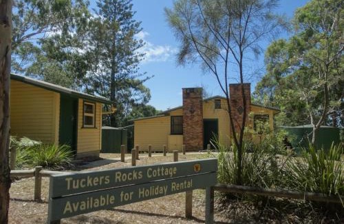 Repton House | Tuckers Rocks Cottage
