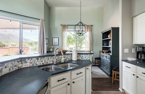 Casas Adobes House | Tucson golf retreat - view of Catalina Mountains, easy access to bike trails