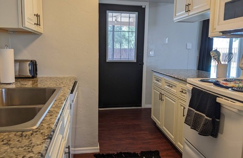 Tucson House | Tucson Pool House, a vacation home with easy access to all Tucson offers