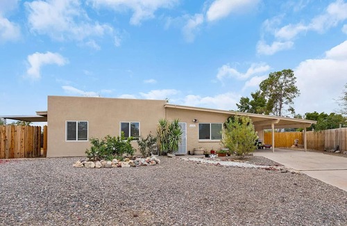 Tucson House | Tucson Pool House, a vacation home with easy access to all Tucson offers
